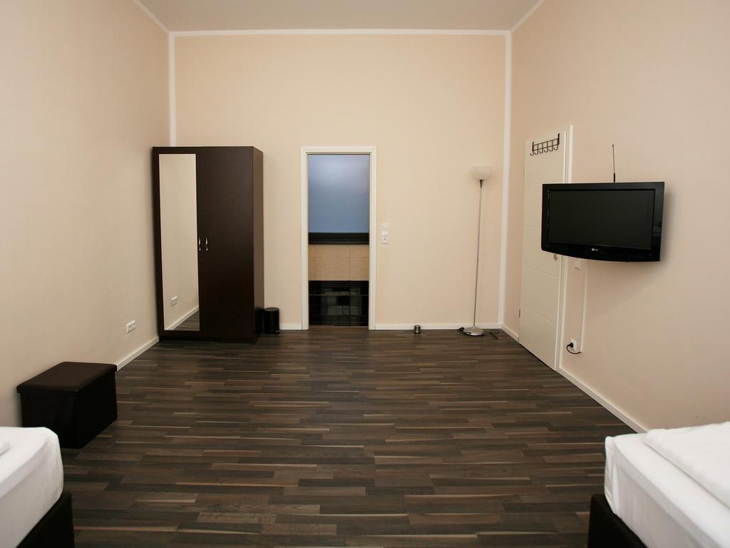 Gastehaus-Offenbach Guest House ภายนอก รูปภาพ